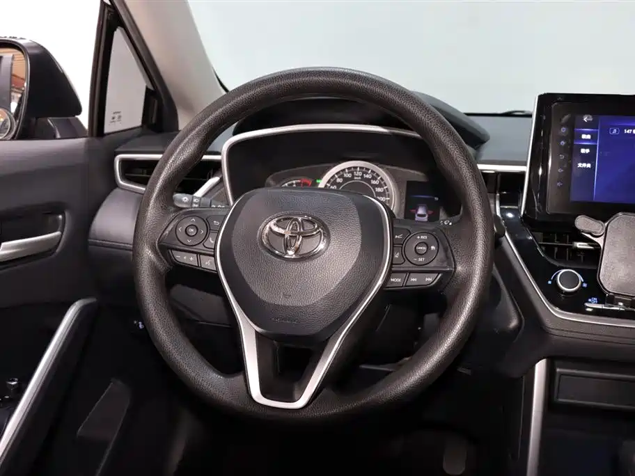 Toyota Frontlander 2022 2.0L CVT Luxury Edition фото 13