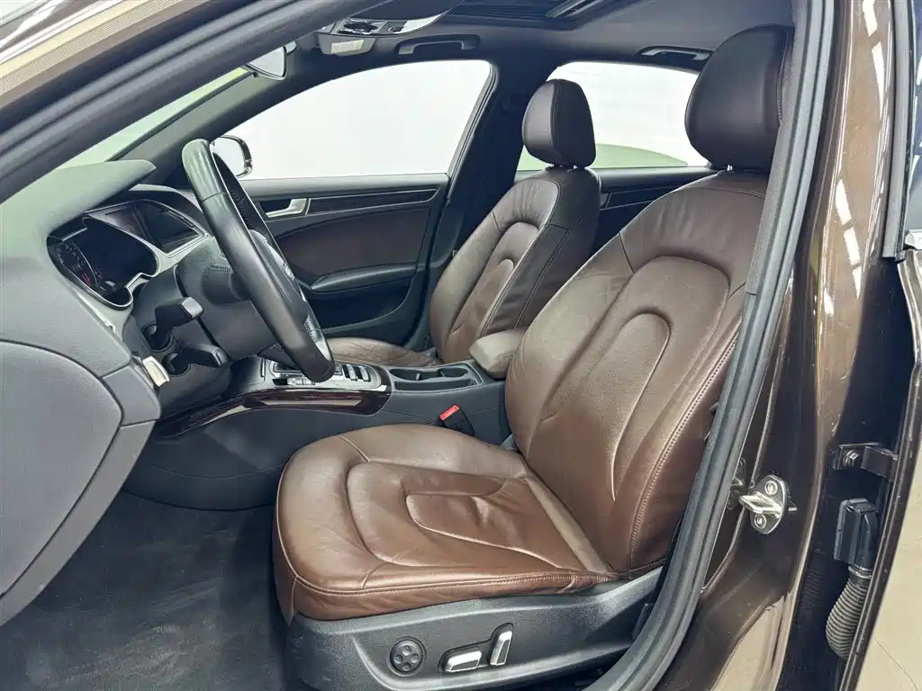 Audi A4L 2015 35 TFSI Auto Comfort фото 13