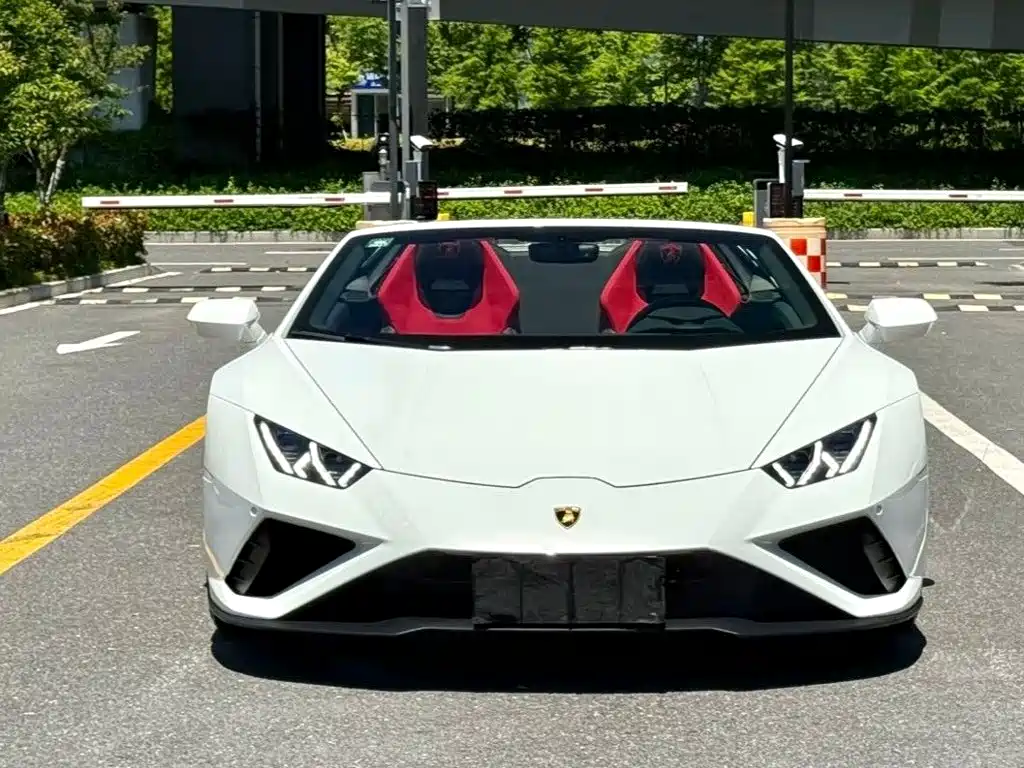 Фото 6 - Lamborghini Huracán