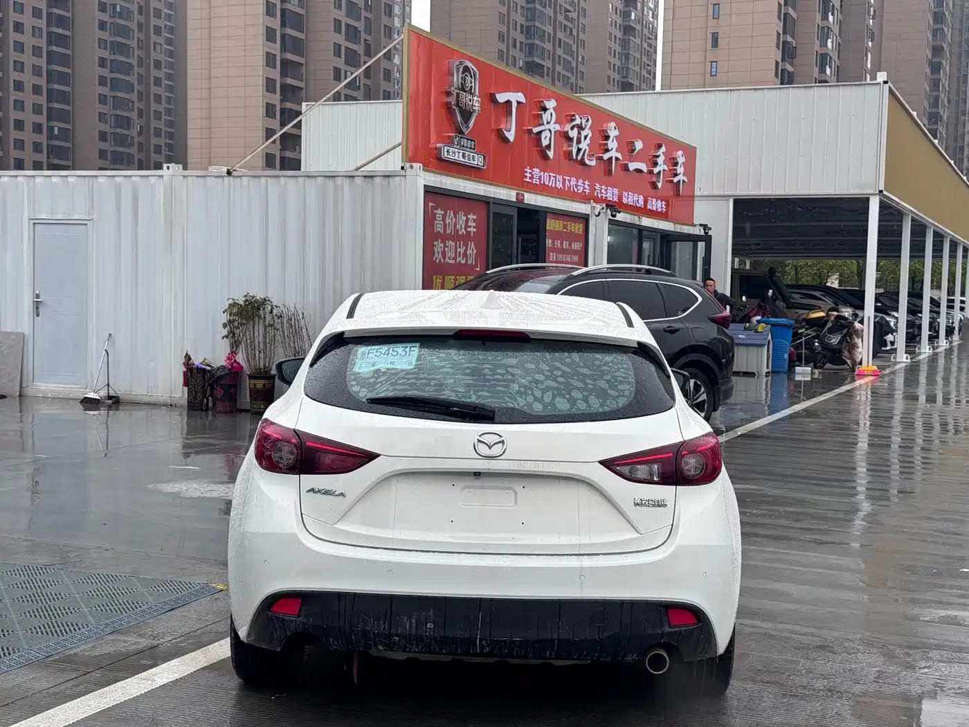 Mazda Mazda3 Axela 2014 Hatchback 1.5L Automatic Luxury фото 5