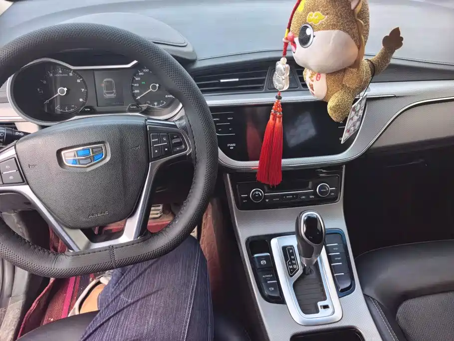 Фото 12 - Geely Emgrand GS