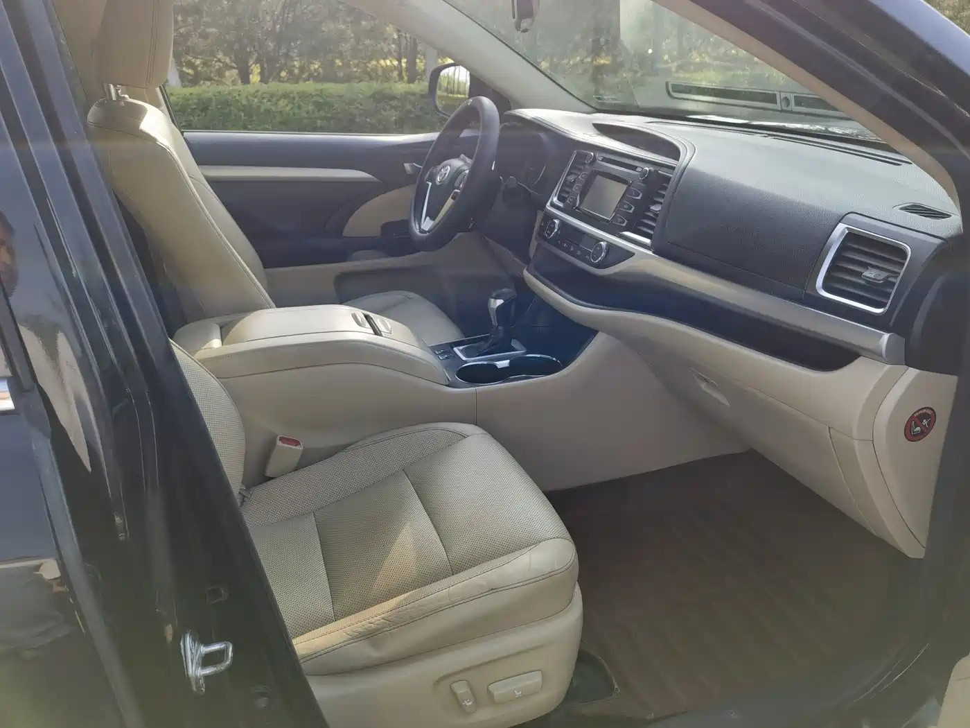 Toyota Highlander 2015 2.0T AWD Luxury Edition 7-seater фото 8