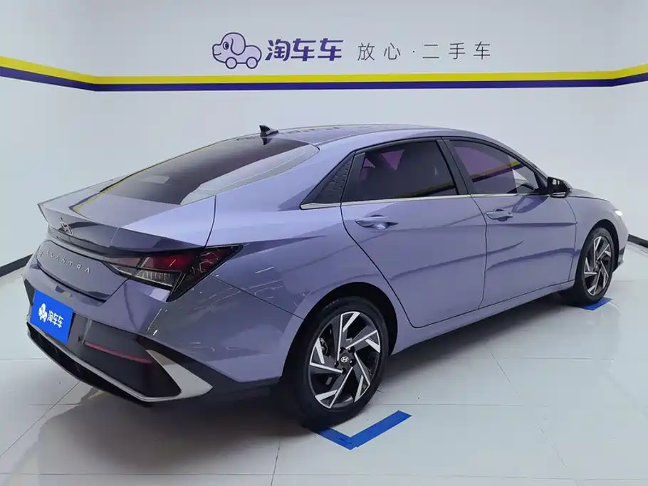 صورة 3 - Hyundai Elantra
