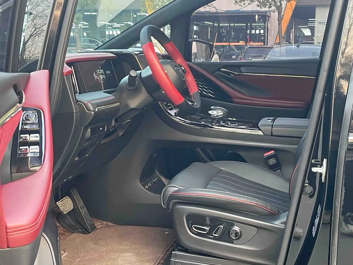 GAC TRUMPCHI TRUMPCHI M8