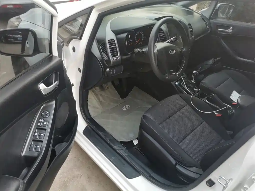 Kia K3 2016 1.6L Manual GL фото 15