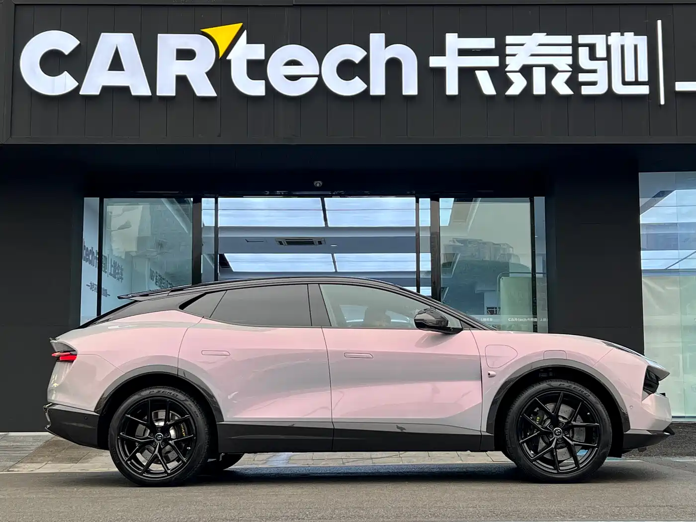 LOTUS SPORTS CAR ELETRE