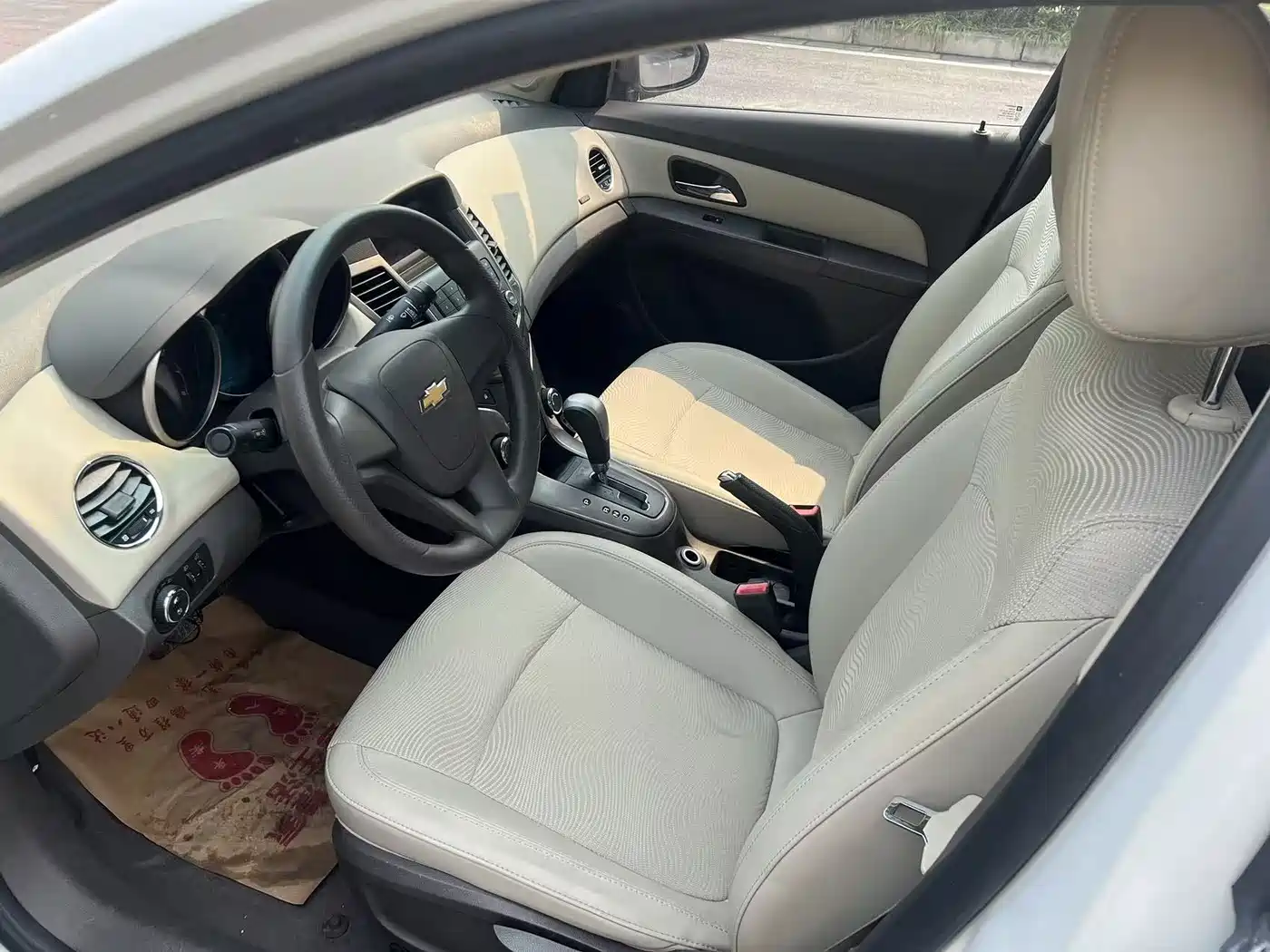 Chevrolet Cruze 2015 1.5L Classic SE AT фото 9