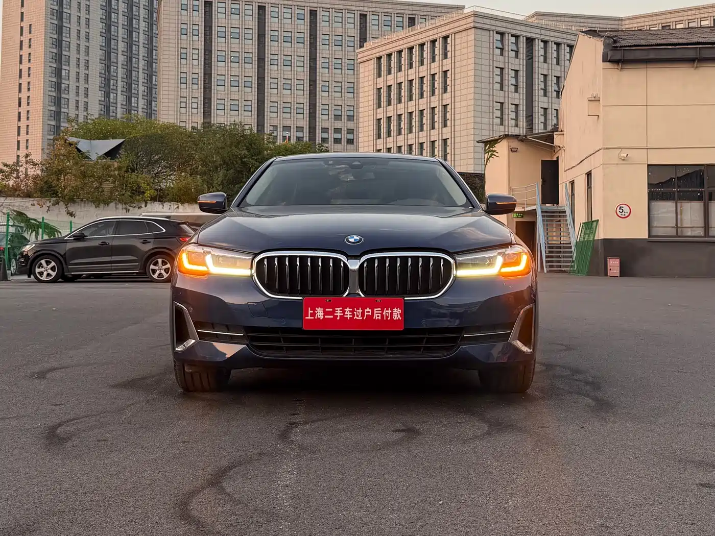 BMW 5 Series 2022 530Li Leading Luxury Package фото 27