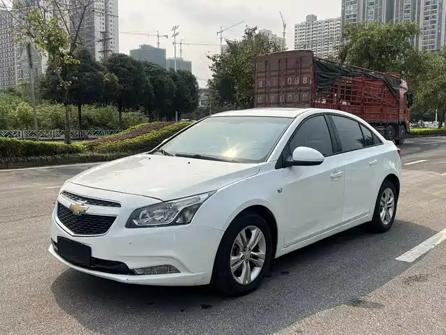 CHEVROLET CRUZE
