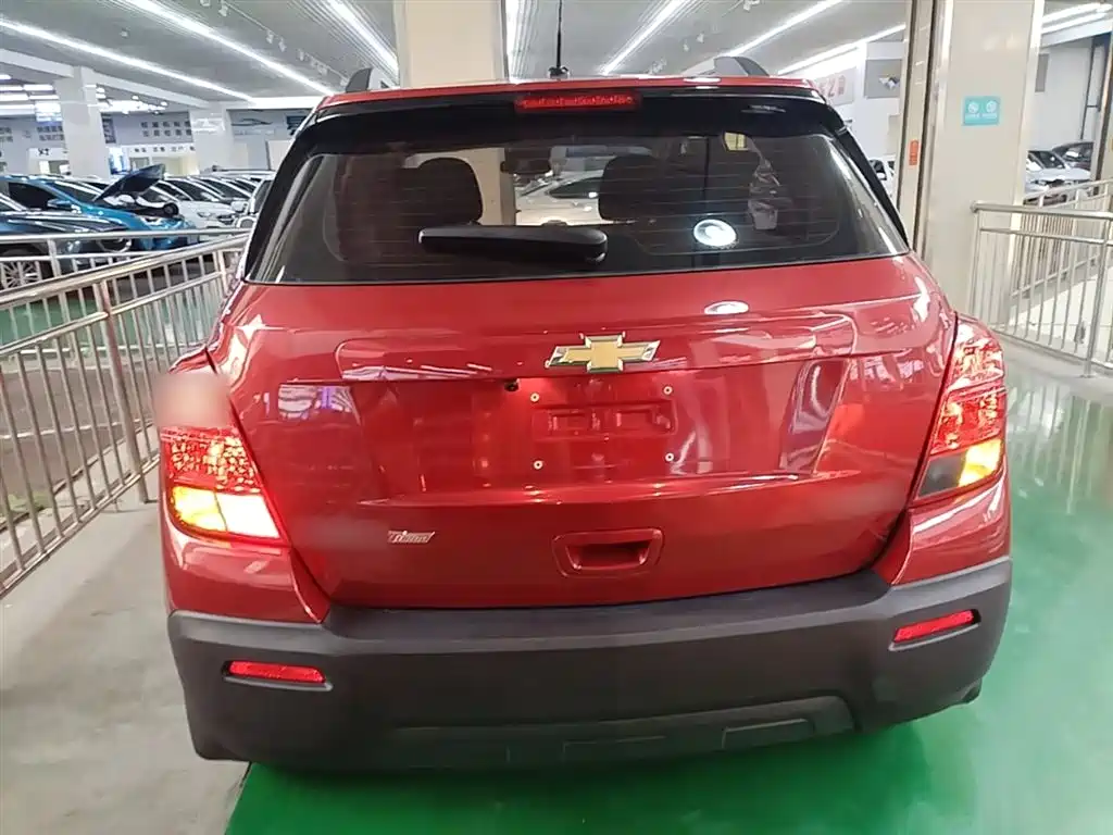 Chevrolet Trax 2016 1.4T Automatic 2WD Comfort Sunroof Edition фото 6