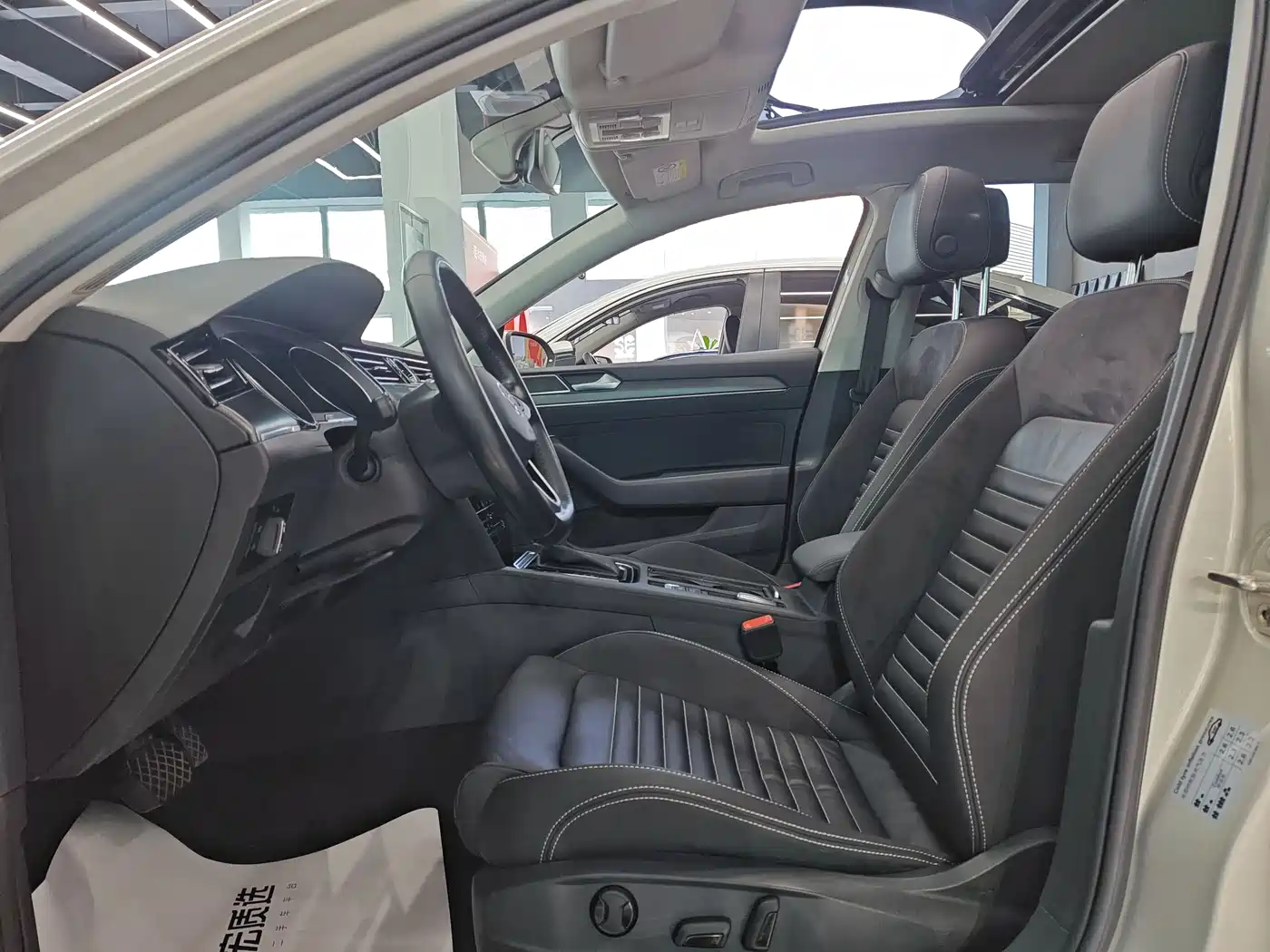 Volkswagen Magotan 2020 330TSI DSG Leading фото 8