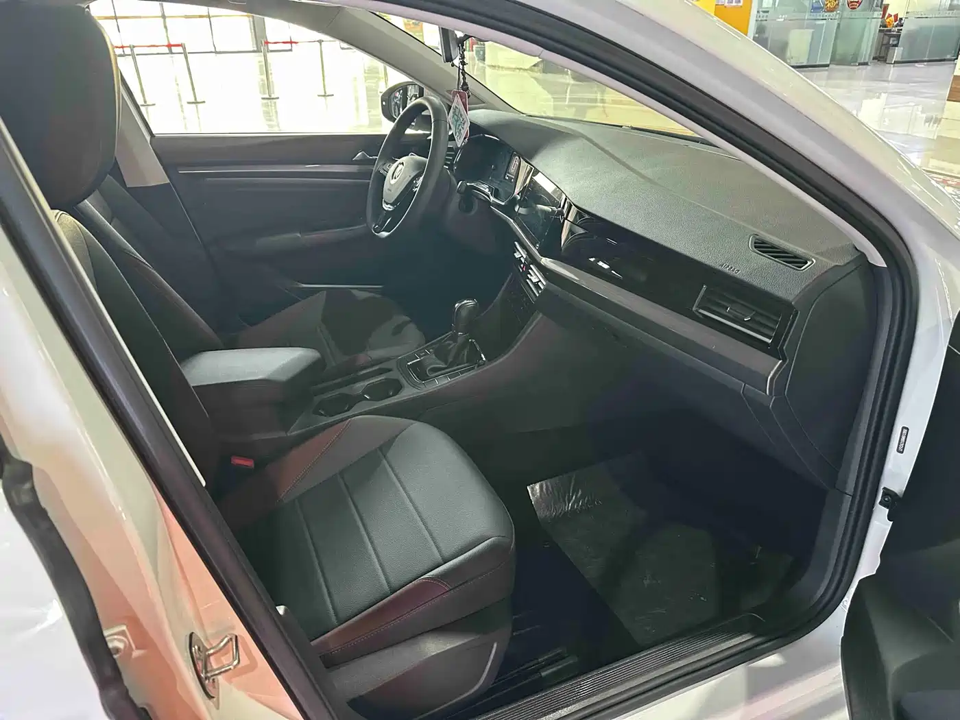 Volkswagen Bora 2021 1.5L Automatic Elite Smart Edition фото 15