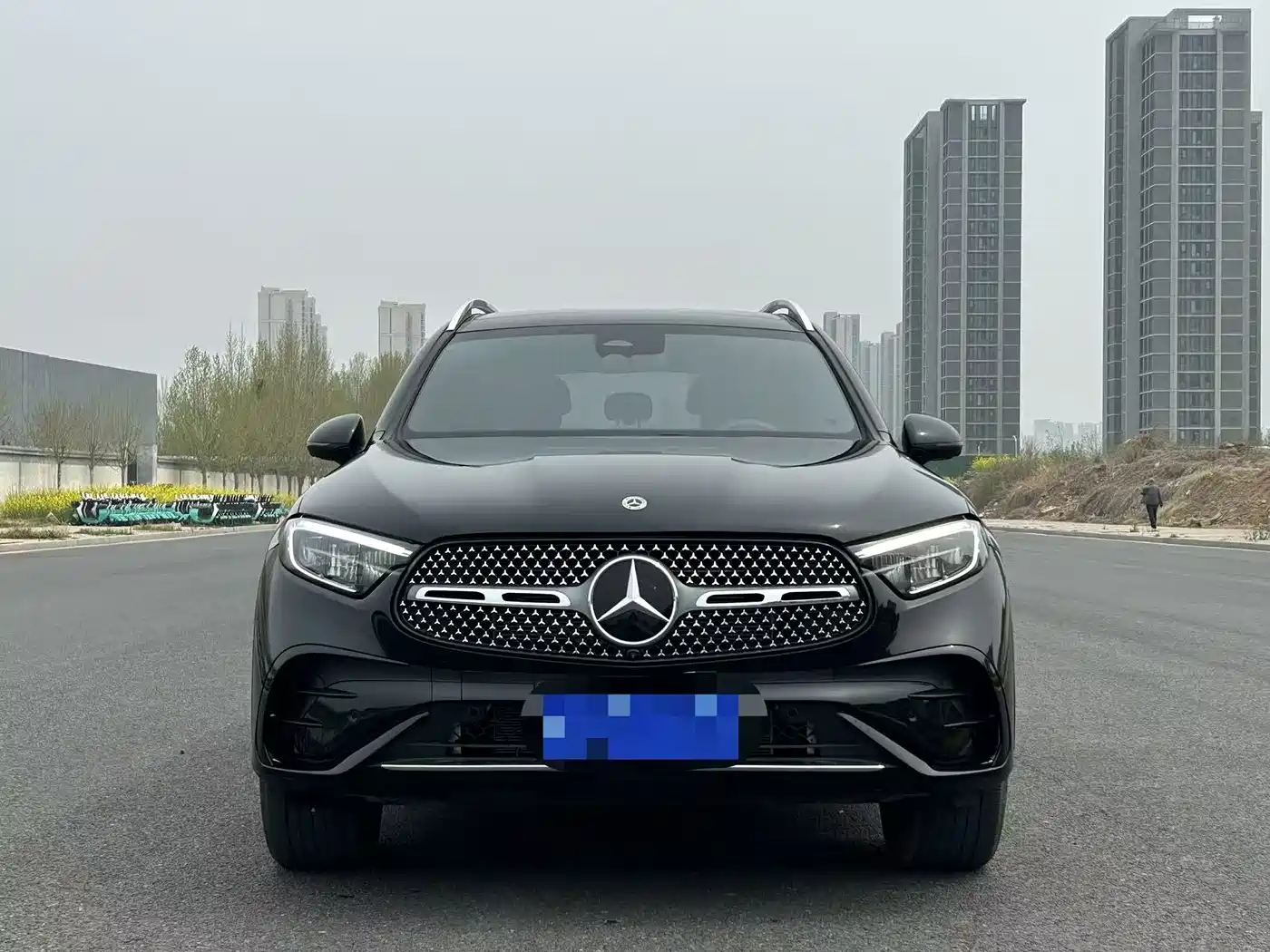 MERCEDES-BENZ GLC