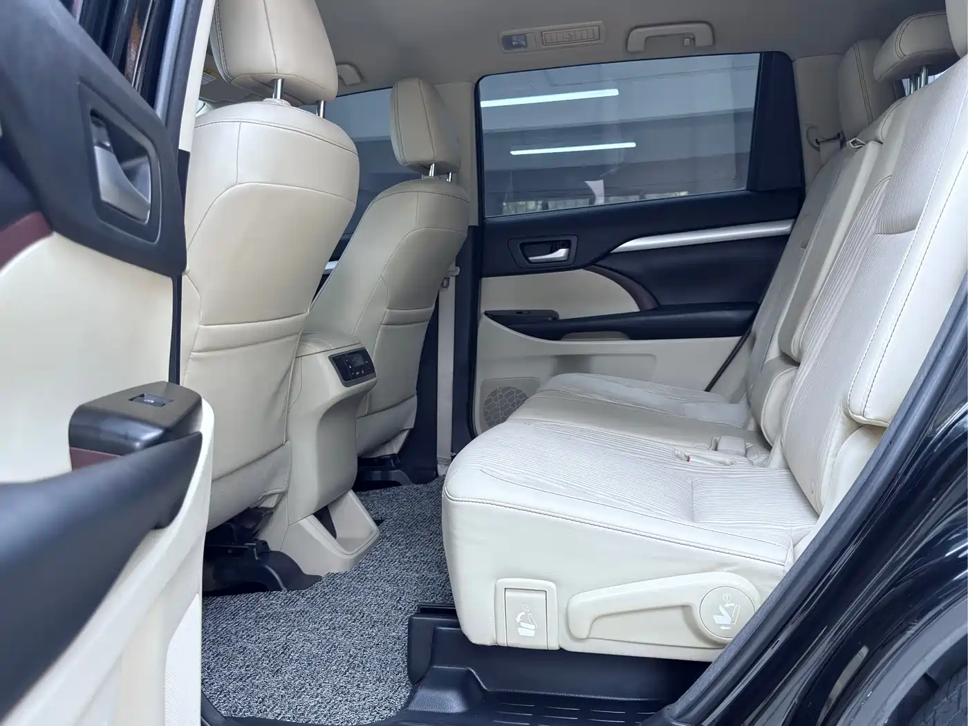 Toyota Highlander 2017 2.0T 4WD Elite 7-Seater фото 4