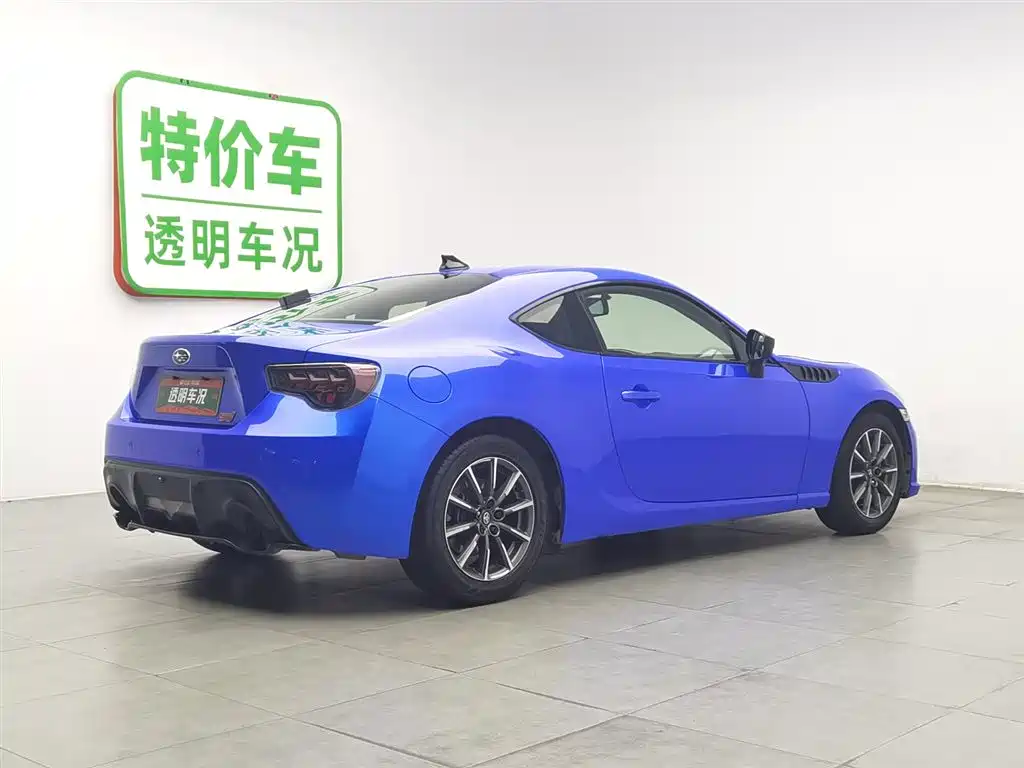 Subaru BRZ 2013 2.0i Automatic Luxury фото 2