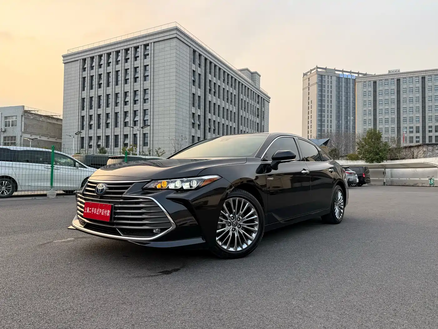 Toyota Avalon 2019 Hybrid 2.5L Limited Flagship Edition China VI фото 37