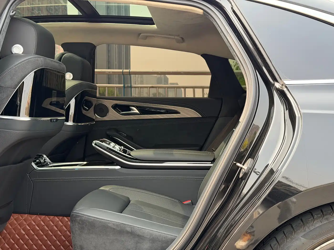 Hongqi H9 2020 3.0T Smart Connect Flagship 4-Seater фото 8