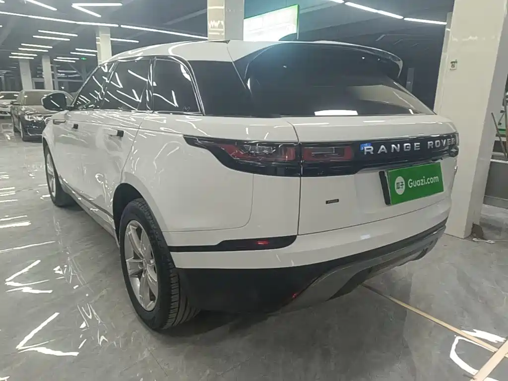 صورة 5 - Land Rover Range Rover Velar