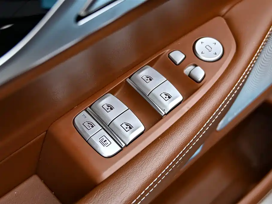 BMW 7 Series 2018 740Li xDrive Premium Type M Sport Package фото 23
