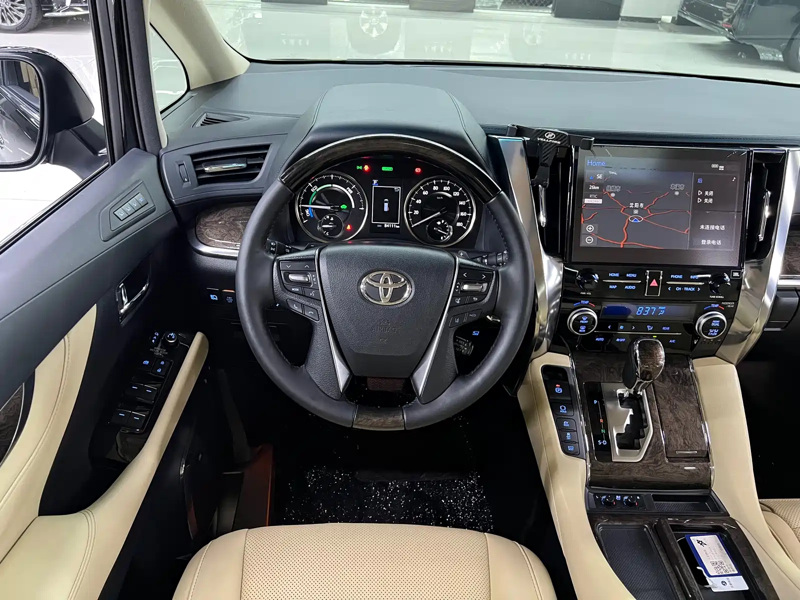 Фото 18 - Toyota Vellfire