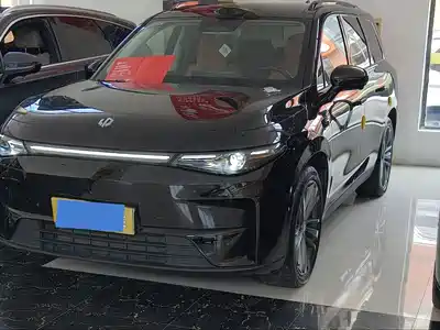 Leapmotor C16