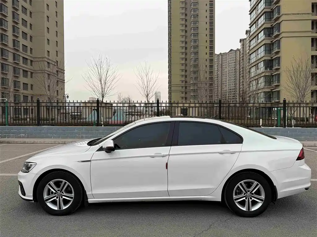 Volkswagen Lamando 2021 230TSI DSG Fashion Edition фото 13