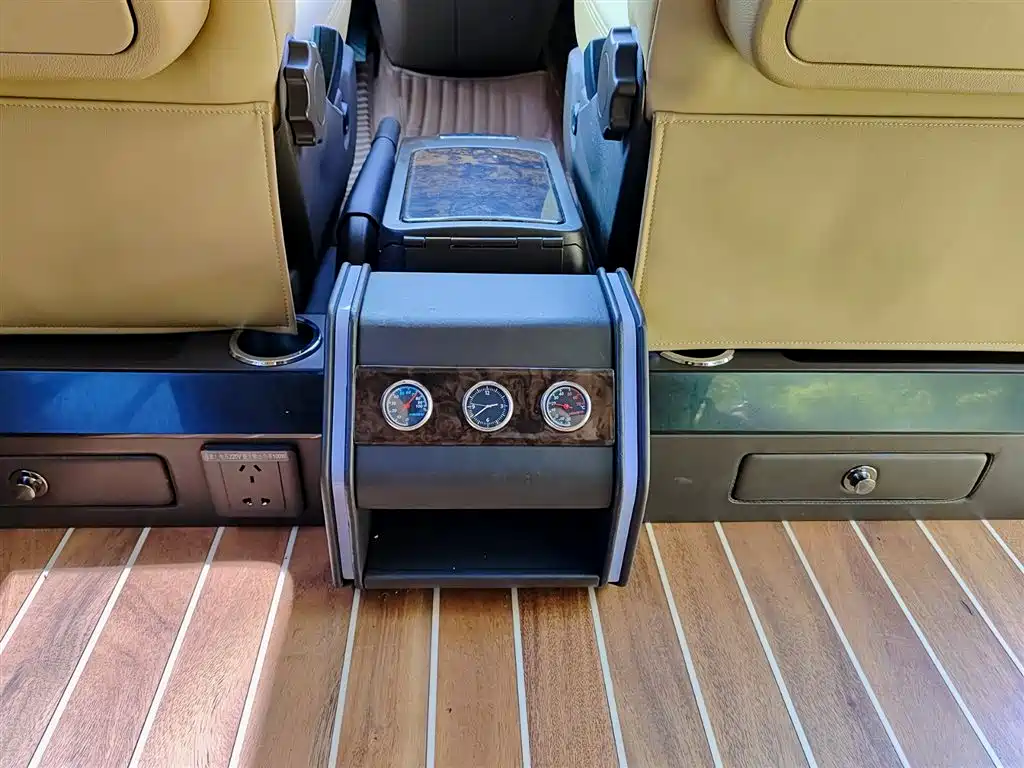 Volkswagen Caravelle 2018 2.0TSI 4WD Comfort Edition 7-Seater фото 10