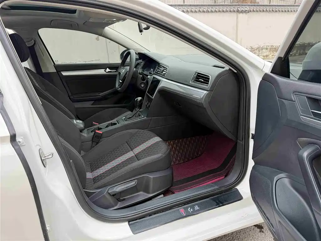 Volkswagen Lamando 2021 230TSI DSG Fashion Edition фото 6
