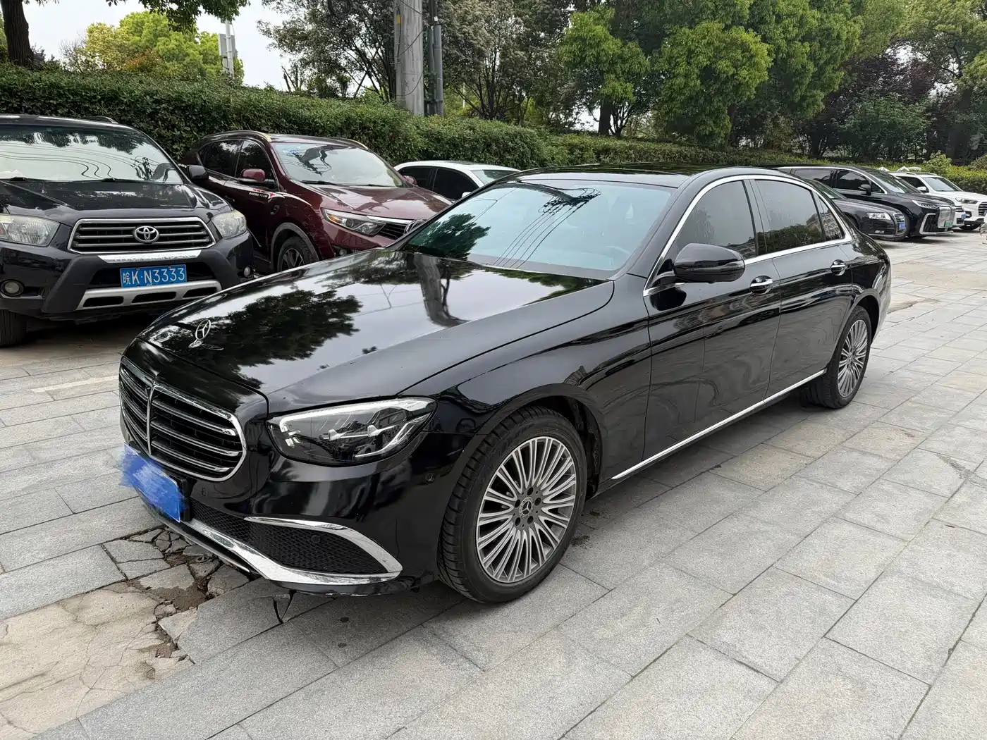 MERCEDES-BENZ E-CLASS