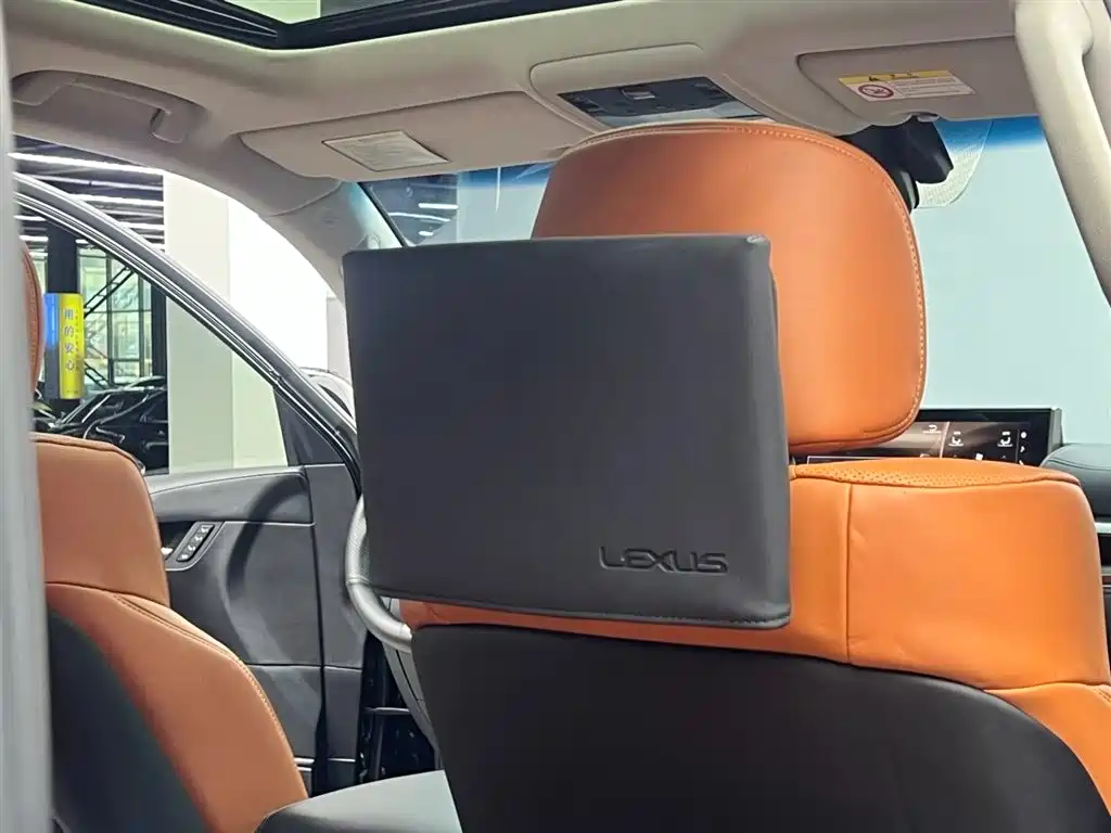 Lexus LX 2017 570 Prestige Luxury фото 10