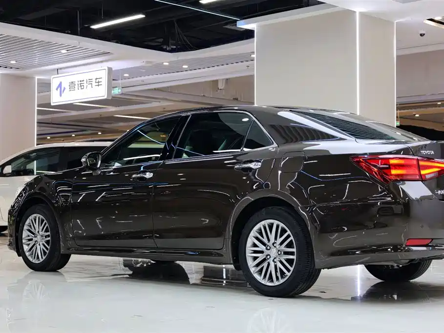Toyota Crown 2017 2.0T Sport Edition фото 11