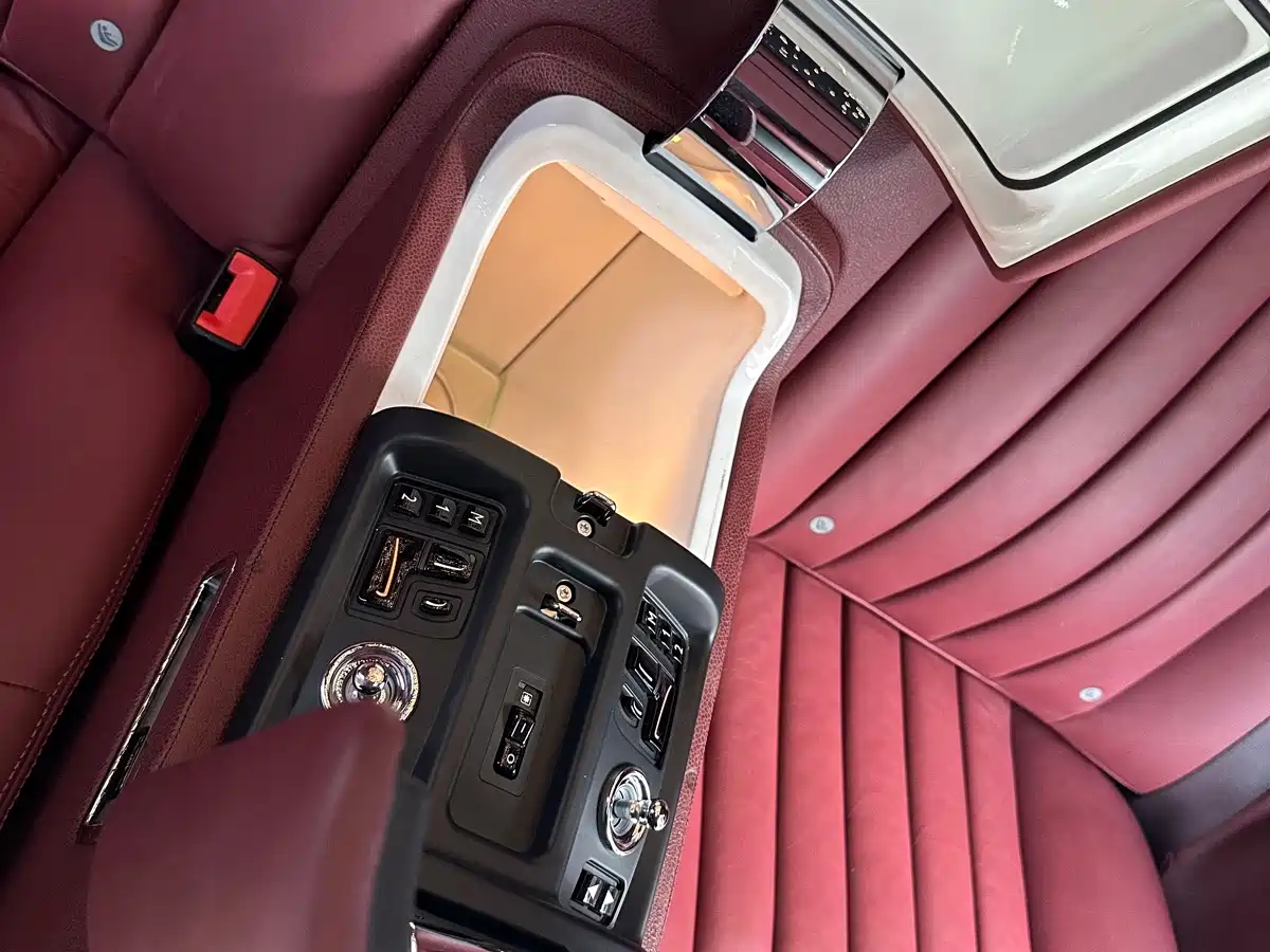 Rolls-Royce Phantom 2013 2013 6.7L Extended Wheelbase (EWB)