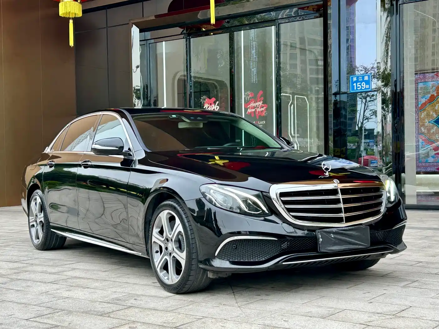 Mercedes-Benz E-Class 2017 E 300 L Luxury фото 3