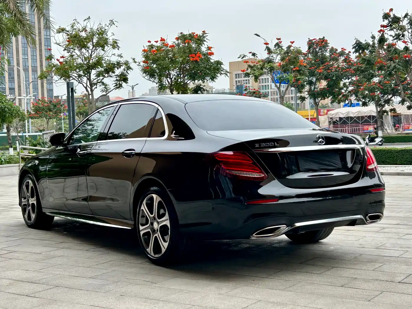 Mercedes-Benz E-Class 2017 E 300 L Luxury фото 4