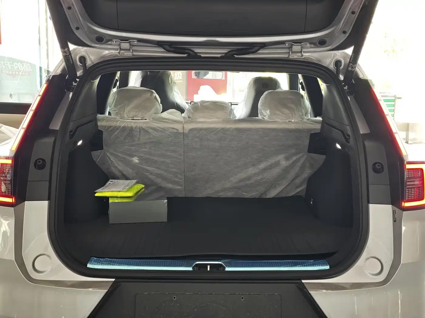 Volvo XC70 Plug-in Hybrid 2026