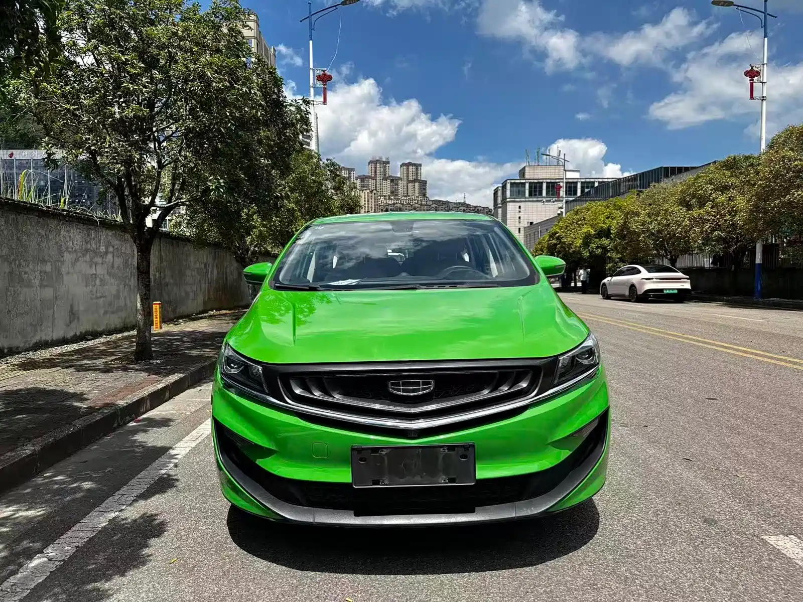 Photo 2 - Geely Jiaji