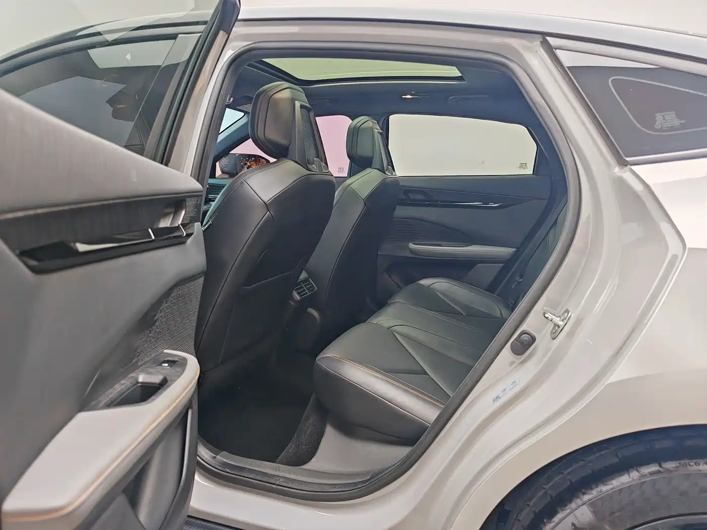 Changan UNI-V 2022 2022 1.5T Smart Pilot Edition
