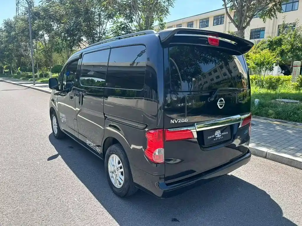 Nissan NV200 2013 2014 1.6L CVT Luxury (China IV)