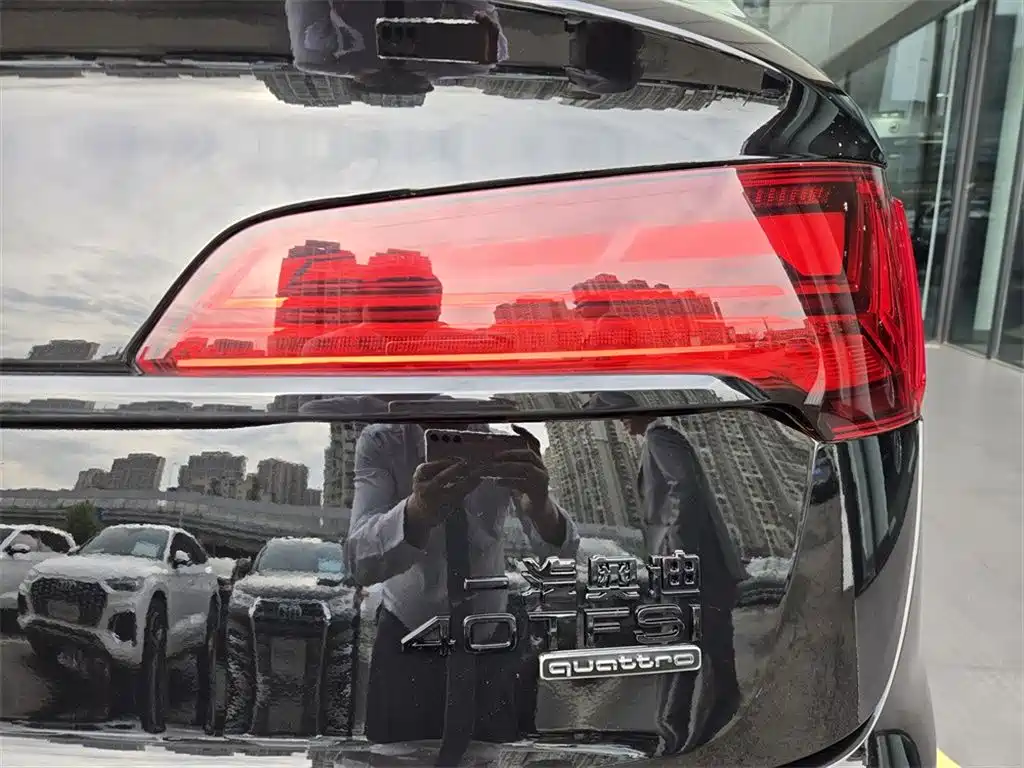 AUDI Q5L SPORTBACK