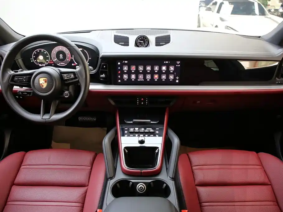 PORSCHE CAYENNE