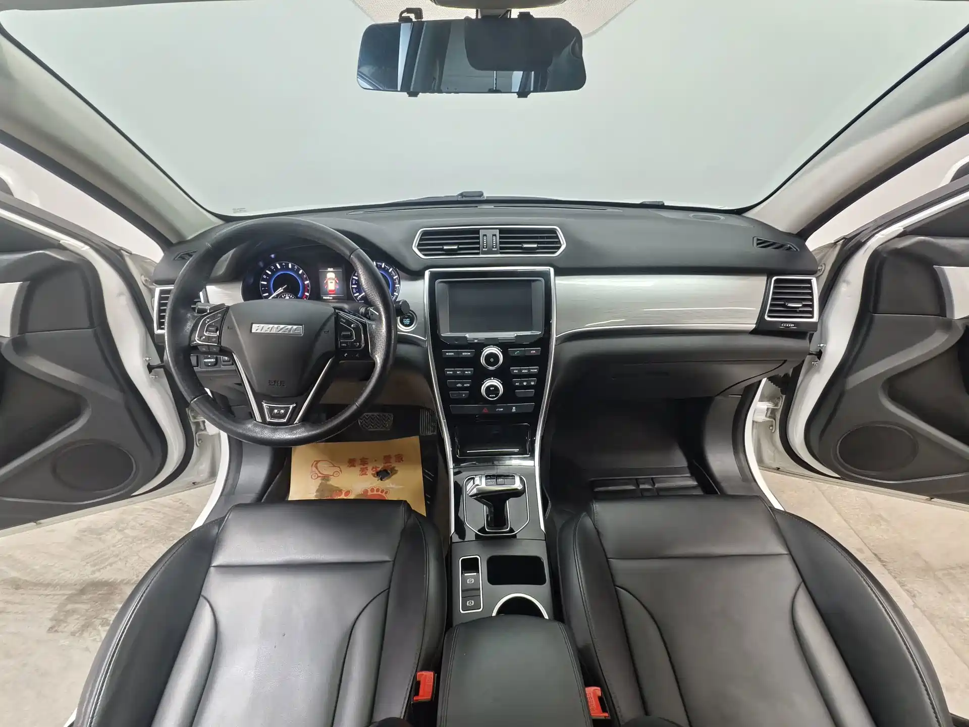 Фото 9 - Haval H2