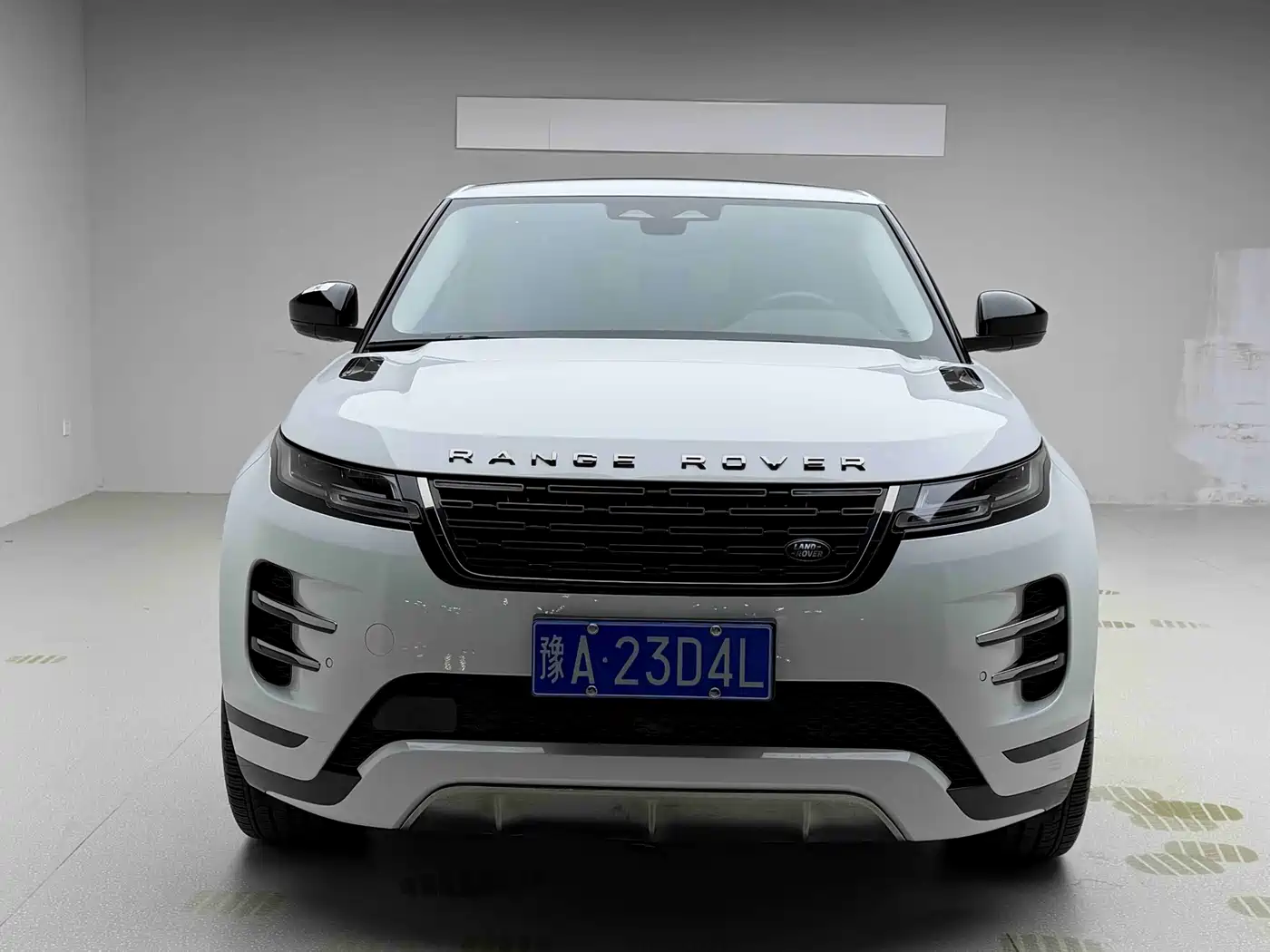 Land Rover Range Rover Evoque 2025 2024 Range Rover Evoque L 249PS Light Master Edition