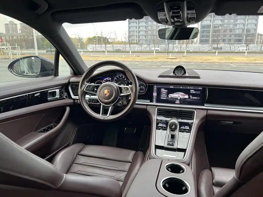 PORSCHE PANAMERA NEW ENERGY