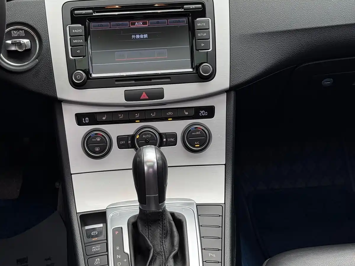Volkswagen Magotan 2015 Facelift 1.8TSI Luxury фото 13