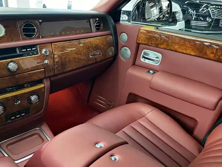 Rolls-Royce Phantom 2007 2004 Model 6.7L Standard Version