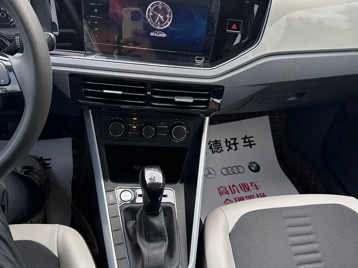 Volkswagen Polo 2021 Plus 1.5L Automatic Colorful Tech Edition фото 8