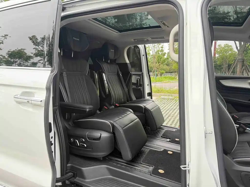 Roewe iMAX8 2021 2021 400TGI Supreme Series Honor