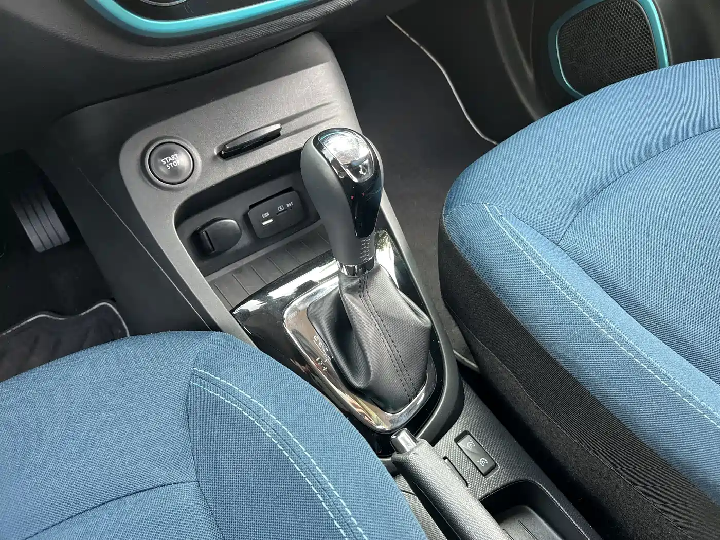 Renault Captur 2015 2015 1.2T Automatic Comfort Limited Edition