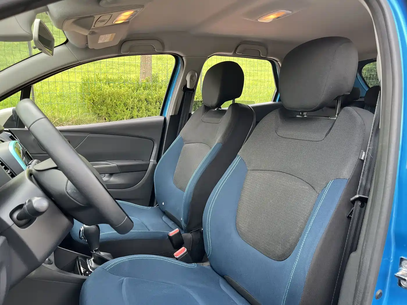 Renault Captur 2015 2015 1.2T Automatic Comfort Limited Edition