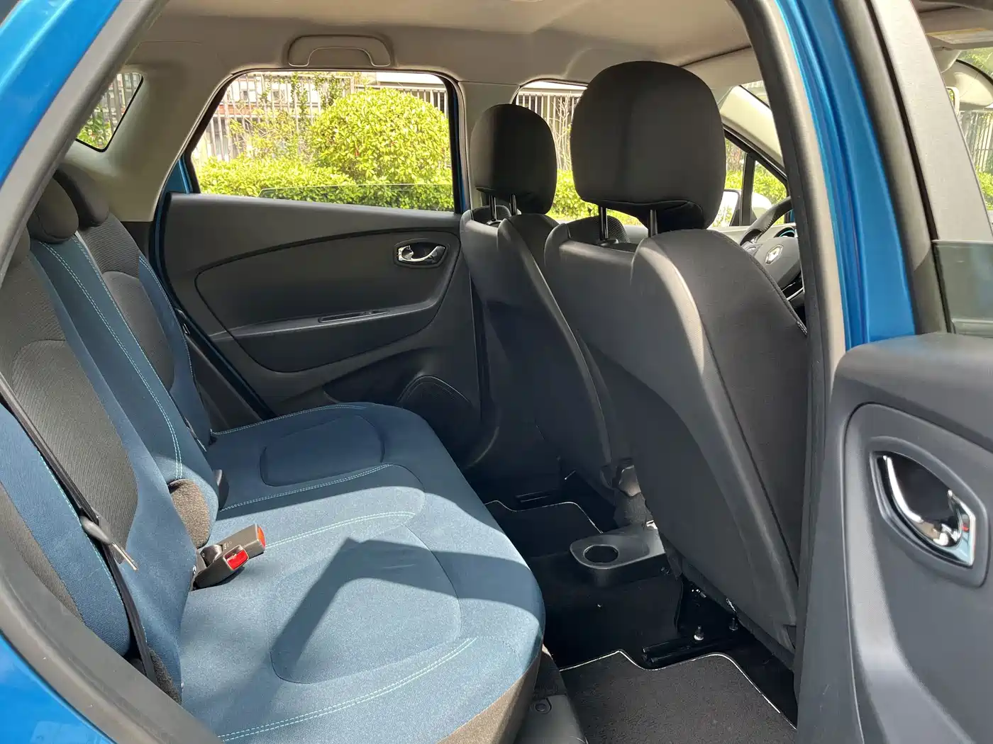 Renault Captur 2015 2015 1.2T Automatic Comfort Limited Edition